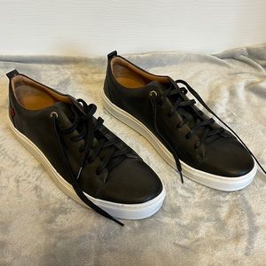 Marc Joesph. Size 12. Like new. Only worn a couple times.